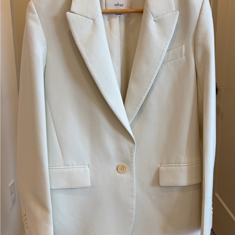 Wilfred Classic Cream Blazer